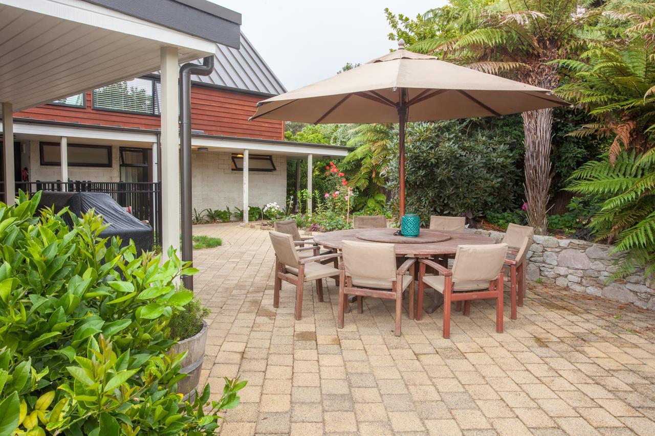 Te Moenga Lodge Таупо Экстерьер фото