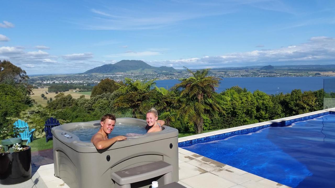 Te Moenga Lodge Таупо Экстерьер фото
